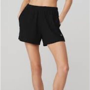 Alo Yoga Status HW Trouser Shorts - Black - S